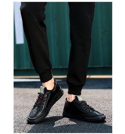 板鞋男款网红灰色裤子,打造街头时尚风采